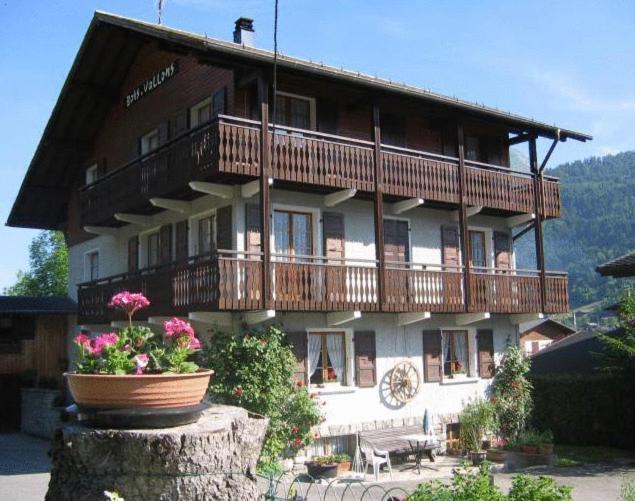 Chalet Bois Vallons Chambres D'Hotes Морзин Экстерьер фото